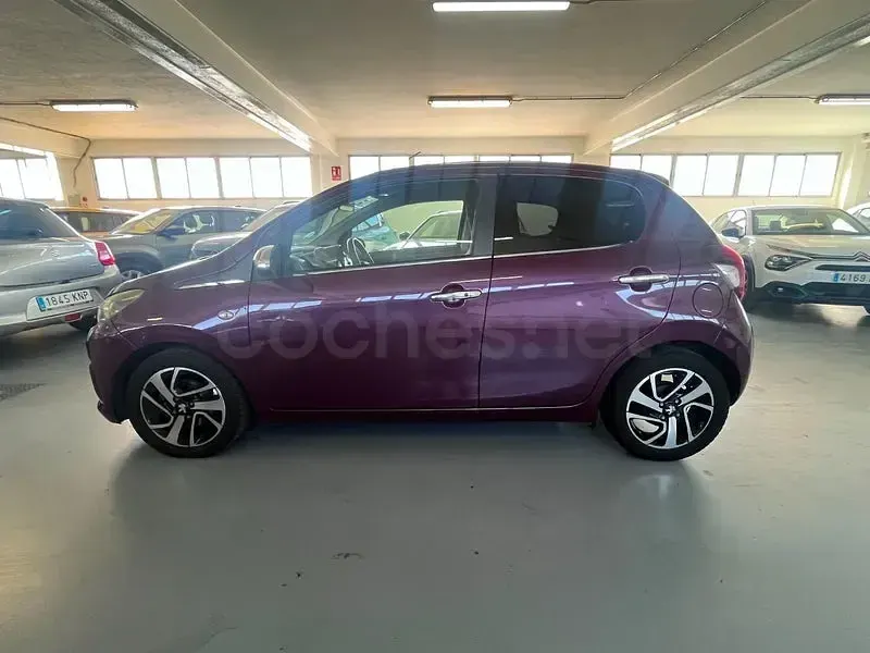 Usado Peugeot 108 Roland Garros 82 CV (60 kW) 2016 Violeta / lila Berlina