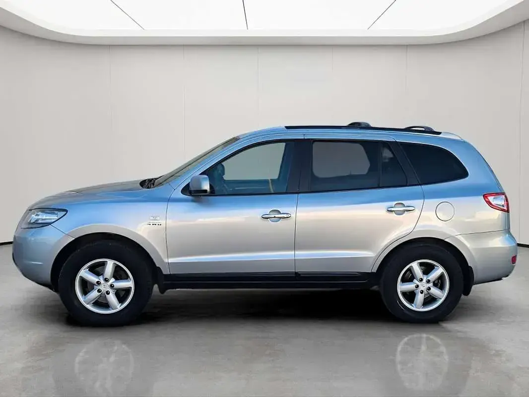 Usado Hyundai Santa Fe Style 155 CV (114 kW) 2007 Gris / plata SUV