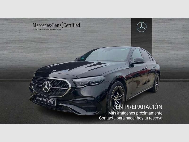 Usado Mercedes E300 313 CV (230 kW) 2025 Negro Berlina