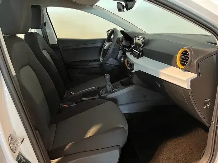 Usado Seat Ibiza Reference 80 CV (58 kW) 2024 Blanco Utilitario