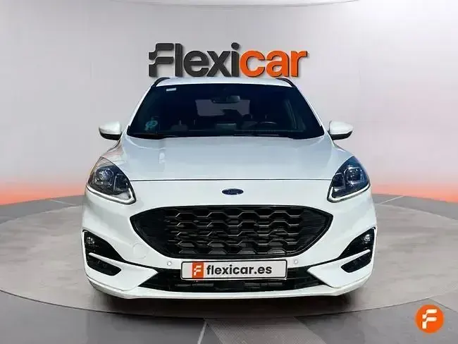 Usado Ford Kuga ST-Line 150 CV (110 kW) 2022 Blanco SUV
