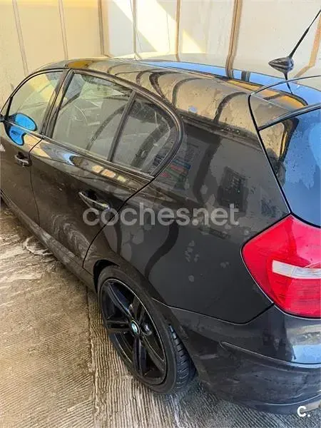 Usado BMW 118 143 CV (105 kW) 2009 Negro Utilitario