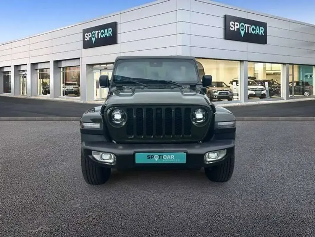 Usado Jeep Wrangler Sahara 381 CV (280 kW) 2021 Verde SUV
