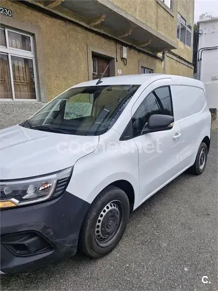 Usado Renault Kangoo Edition One 75 CV (55 kW) 2022 Blanco Monovolumen