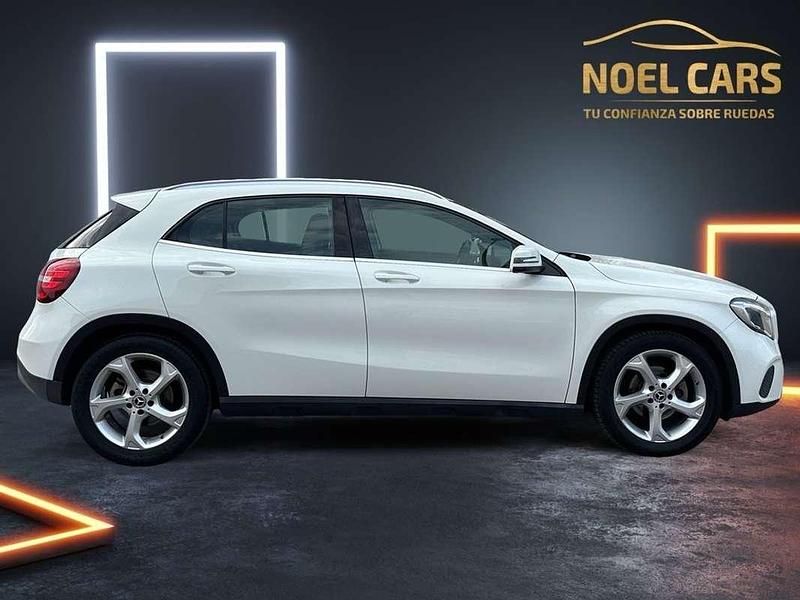 Käytetty Mercedes GLA200 136 HP (100 kW) 2017 Valkoinen Katumaasturi