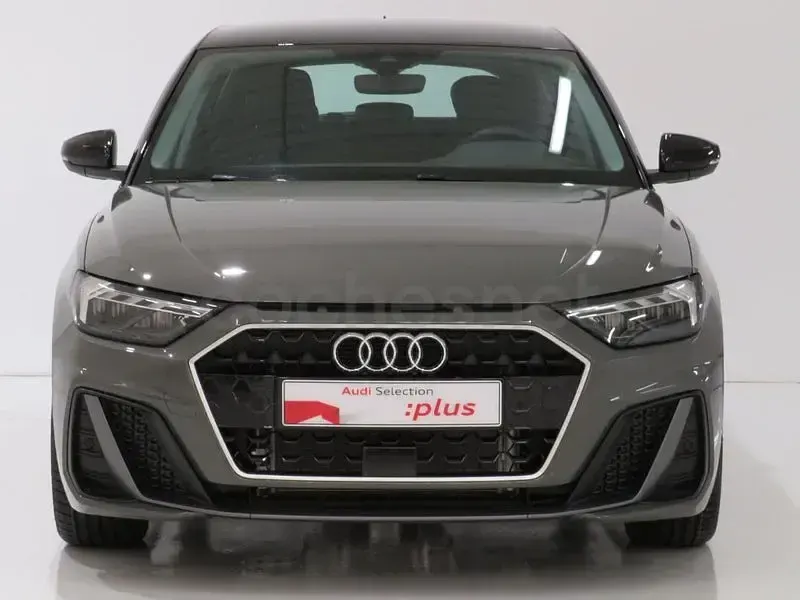 Usado Audi A1 Sportback 110 CV (80 kW) 2022 Gris / plata Utilitario