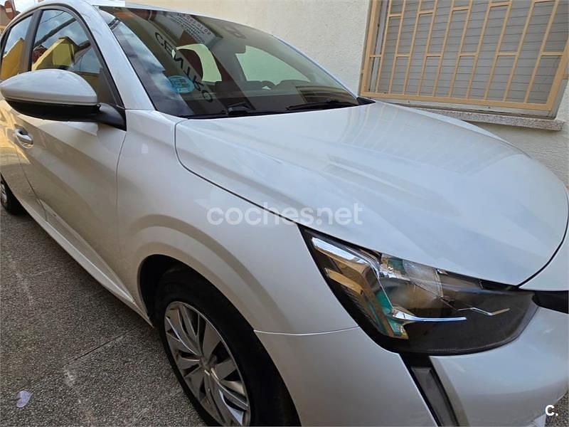 Usado Peugeot 208 Active 100 CV (73 kW) 2021 Blanco Utilitario