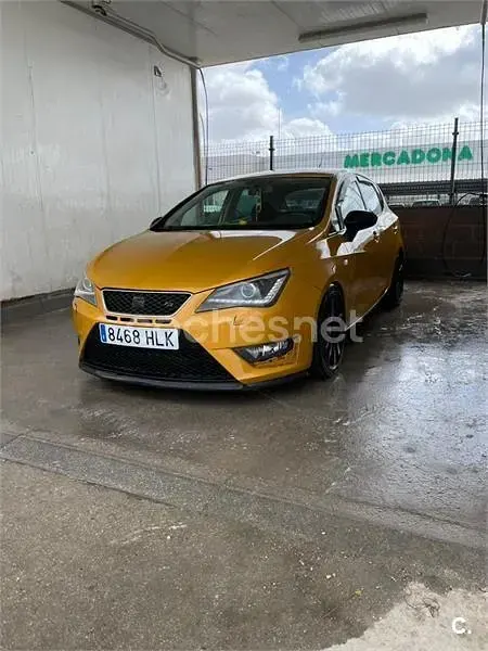 Usado Seat Exeo Sport 143 CV (105 kW) 2012 Amarillo Familiar