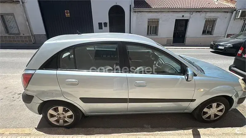 Usado Kia Rio EX 110 CV (80 kW) 2005 Azul Berlina