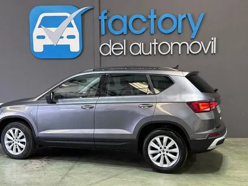 Usado Seat Ateca Style 115 CV (84 kW) 2025 Gris / plata SUV