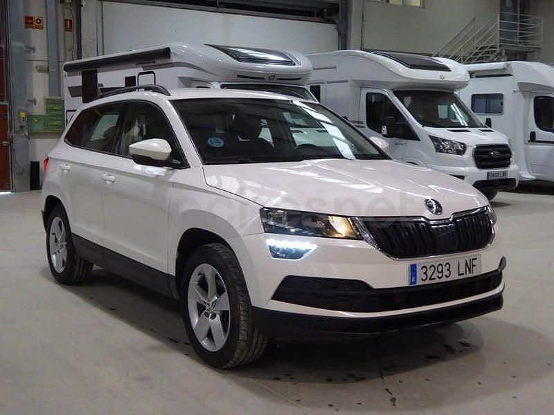 Usado Skoda Karoq Ambition 150 CV (110 kW) 2021 Blanco SUV