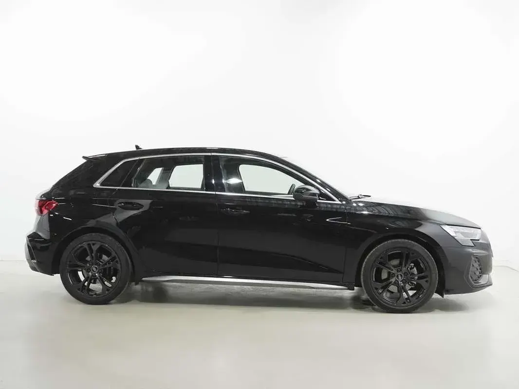 Usado Audi A3 Sportback 150 CV (110 kW) 2024 Negro Utilitario