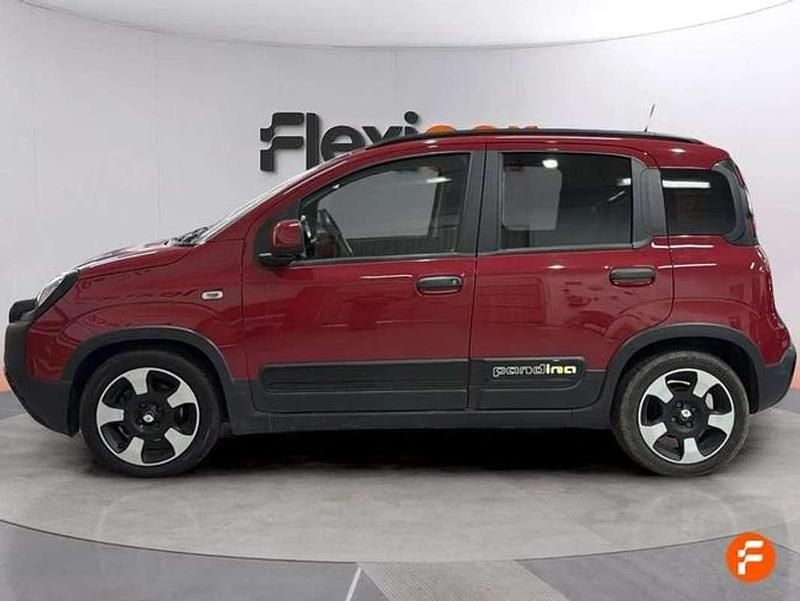 Usado Fiat Panda 71 CV (52 kW) 2024 Rojo Utilitario
