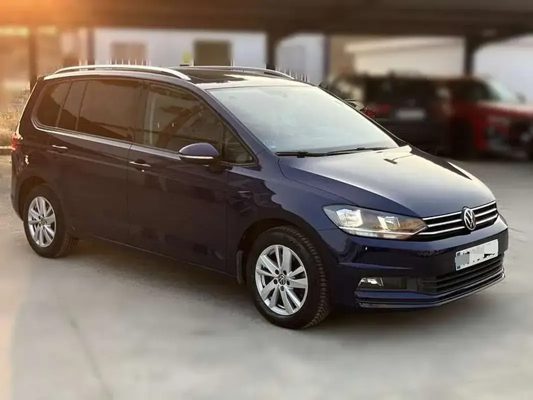 Usado VW Touran Advance 150 CV (110 kW) 2021 Azul Monovolumen