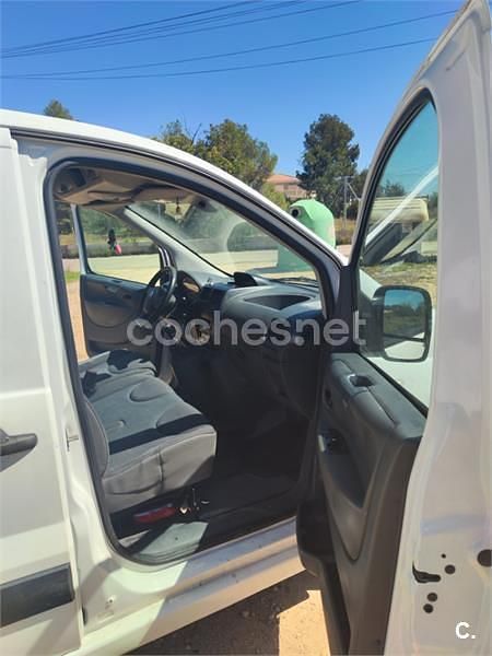 Käytetty Citroën Jumpy 71 HP (52 kW) 2004 Valkoinen Tila-auto