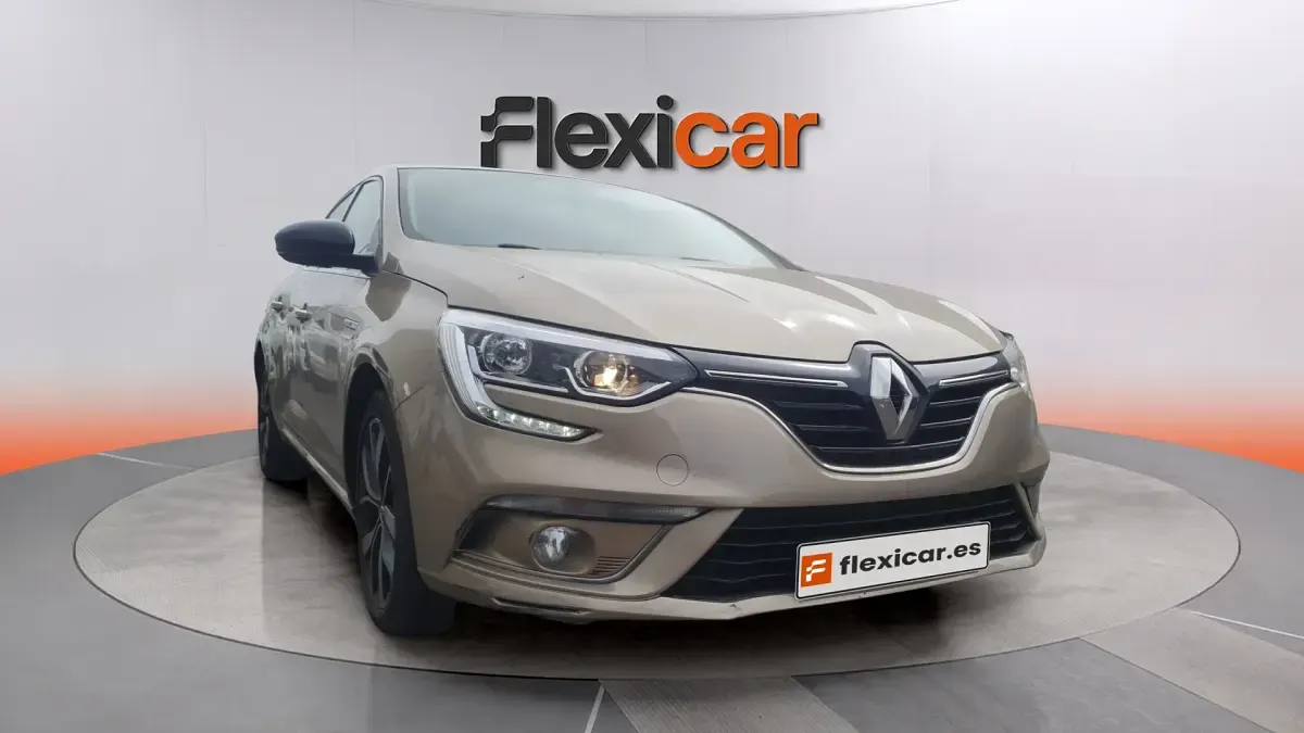 Usado Renault Mégane Business 116 CV (85 kW) 2019 Berlina