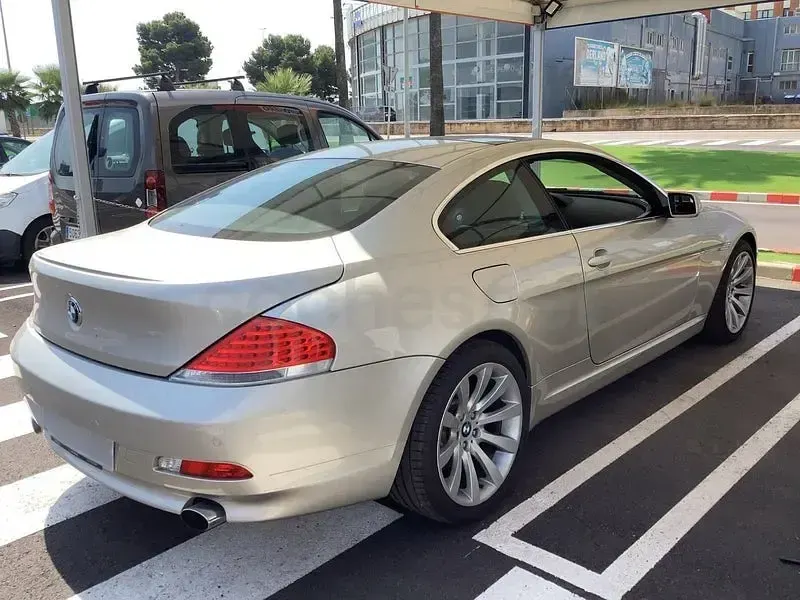 Usado BMW 650 367 CV (269 kW) 2006 Gris / plata Coupe