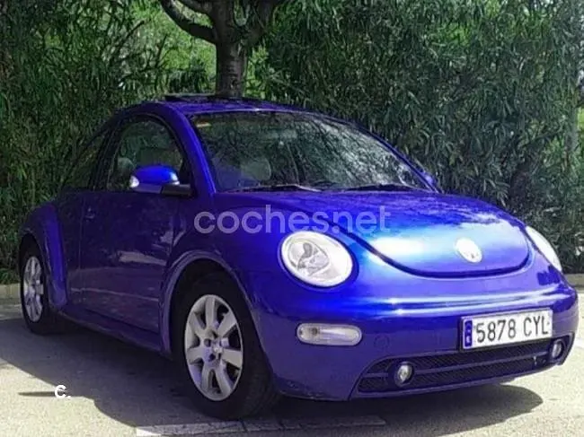 Usado VW New Beetle 115 CV (84 kW) 2004 Azul Utilitario