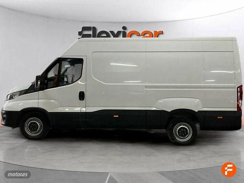 Usado Iveco Daily 156 CV (114 kW) 2022 Blanco Van