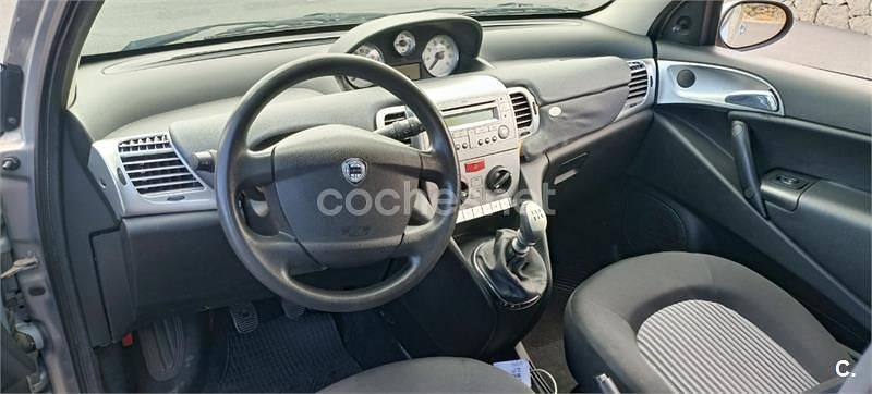 Beige Usado 2008 Lancia Ypsilon Utilitario | 3600 € - Imagen 1/4