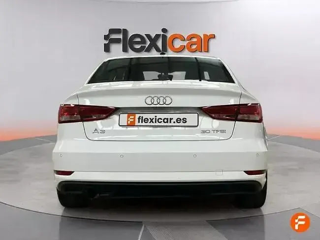 Usado Audi A3 116 CV (85 kW) 2019 Blanco Berlina
