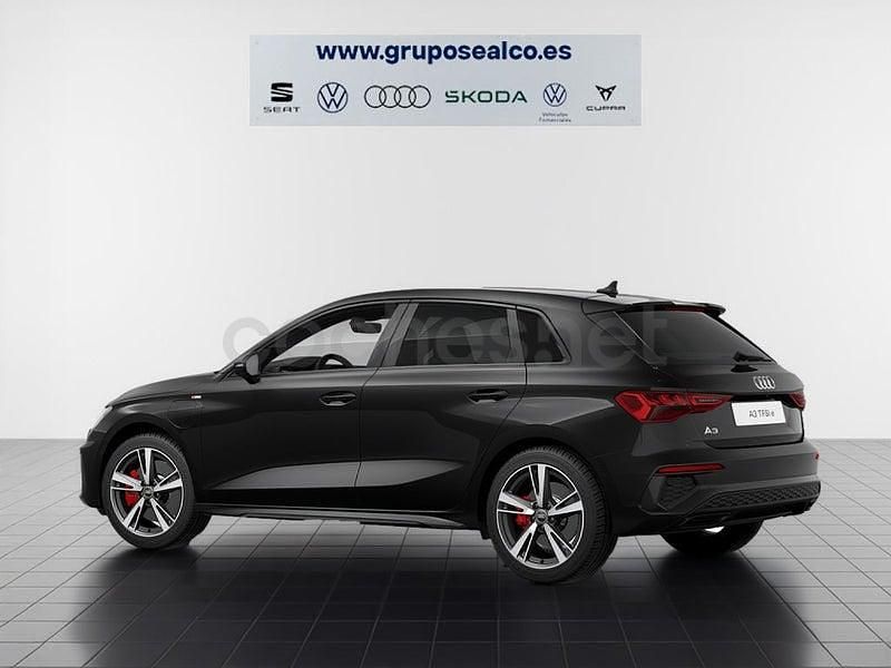 Käytetty Audi A3 Competition 245 HP (180 kW) 2023 Musta Sedan