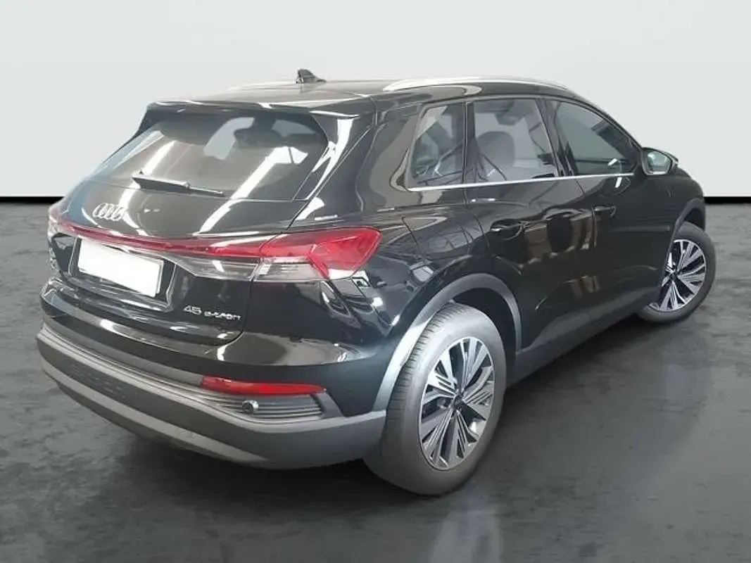 Usado Audi Q4 e-tron 208 kW (283 CV) 2024 Negro SUV