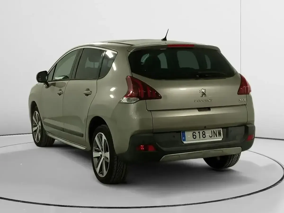 Usado Peugeot 3008 Allure 165 CV (121 kW) 2016 Gris SUV