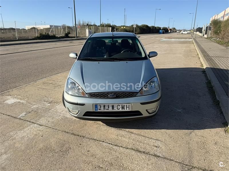 Usado Ford Focus Trend 100 CV (73 kW) 2003 Verde Berlina