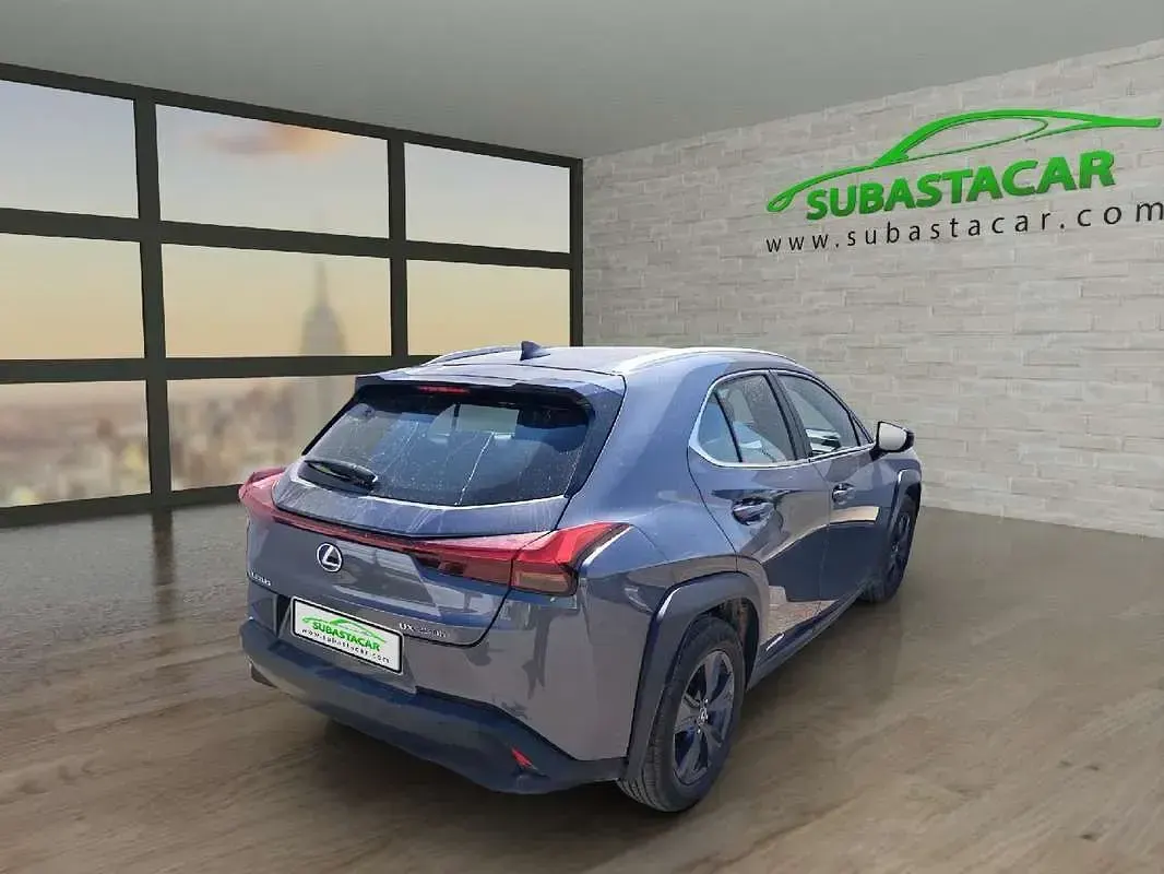 Usado Lexus UX 250h Business Edition 184 CV (135 kW) 2022 Gris SUV