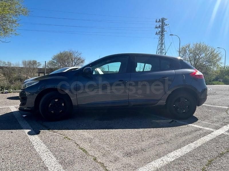 Usado Renault Mégane Bose Edition 110 CV (80 kW) 2014 Gris / plata Berlina