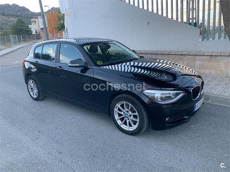 Negro Usado 2015 BMW 118 Utilitario | 14.000 € (Buen precio) - Imagen 1/4