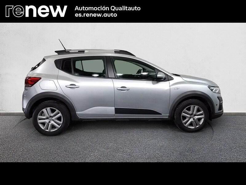 Usado Dacia Sandero Comfort 91 CV (66 kW) 2022 Gris Berlina