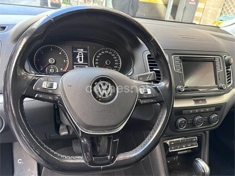 Usado VW Sharan Advance 184 CV (135 kW) 2017 Gris / plata Monovolumen