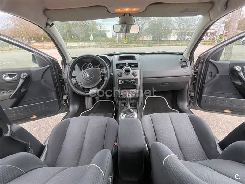 Usado Renault Mégane GrandTour Authentique 115 CV (84 kW) 2005 Gris / plata Familiar