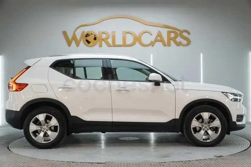 Usado Volvo XC40 Momentum 190 CV (139 kW) 2019 Blanco SUV