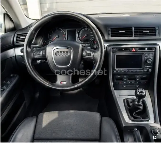 Usado Audi A4 170 CV (125 kW) 2007 Negro Familiar