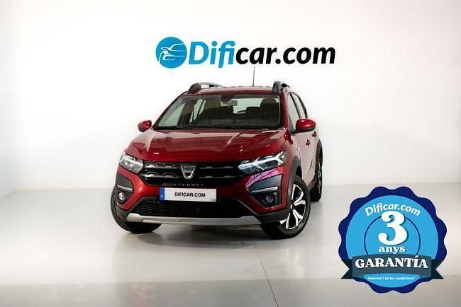 Usado Dacia Sandero Comfort 92 CV (67 kW) 2022 Rojo Utilitario