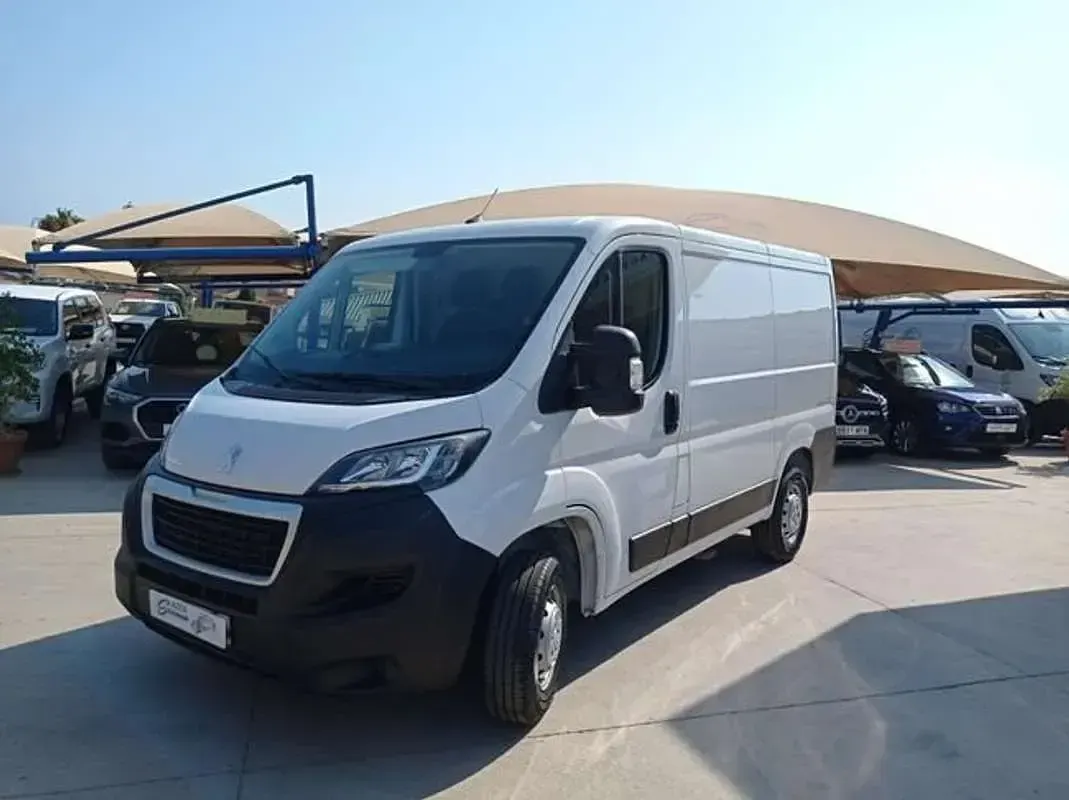 Usado Peugeot Boxer 140 CV (102 kW) 2023 Blanco Van