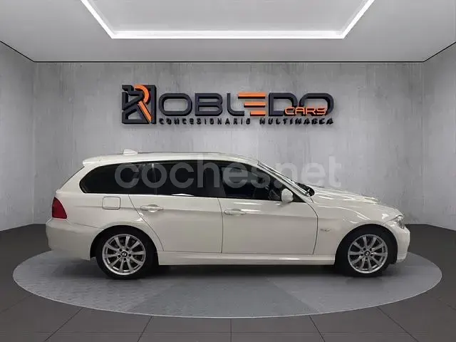 Usado BMW 318 143 CV (105 kW) 2011 Blanco Familiar