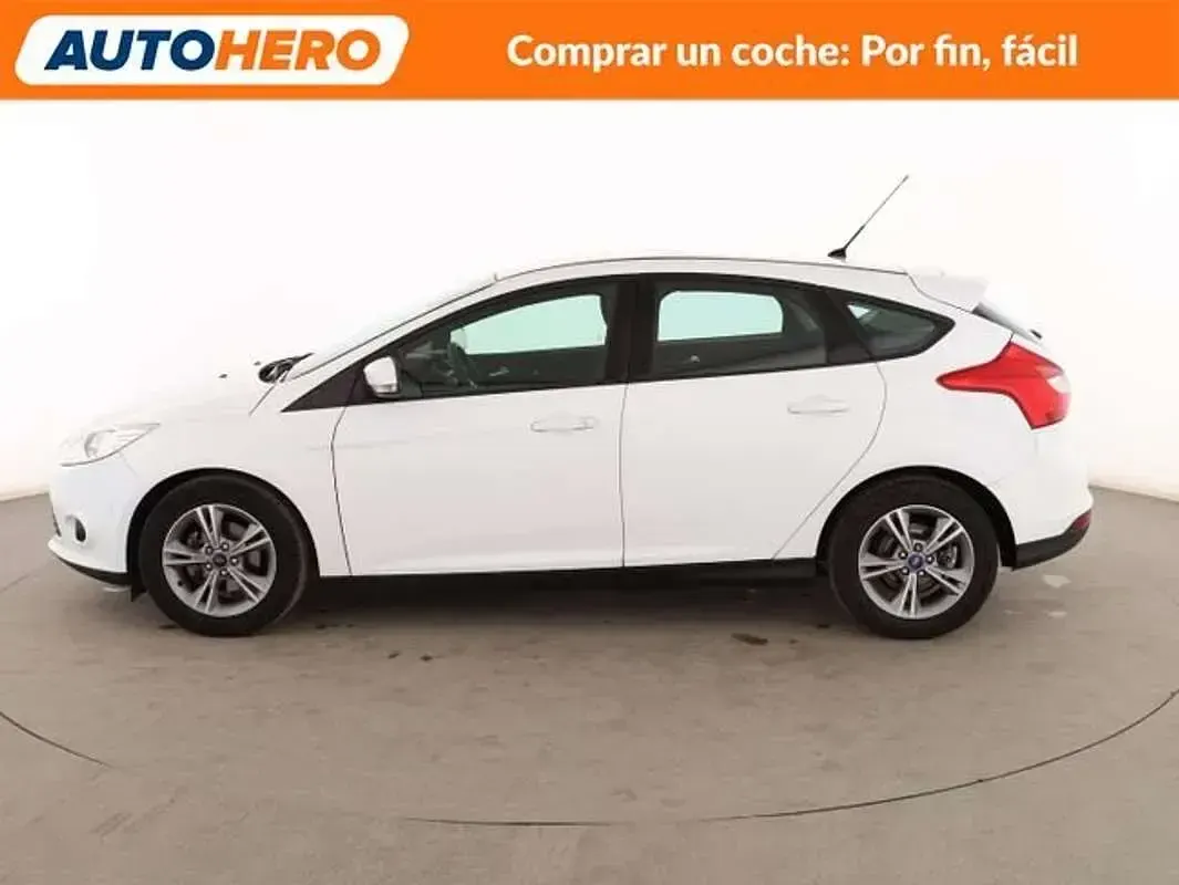 Usado Ford Focus 125 CV (91 kW) 2014 Blanco Berlina