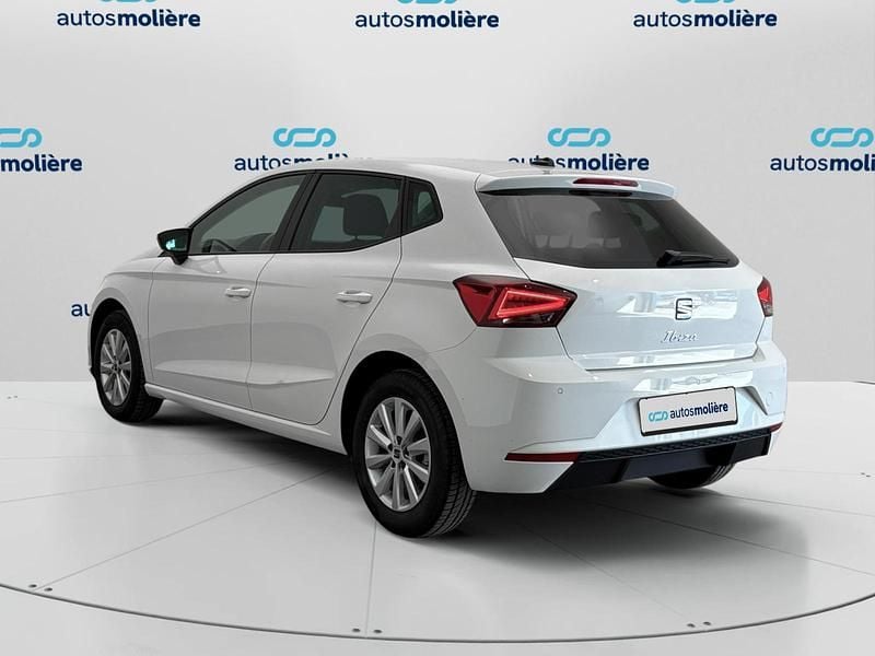 Usado Seat Ibiza Style Plus 110 CV (80 kW) 2021 Blanco Utilitario