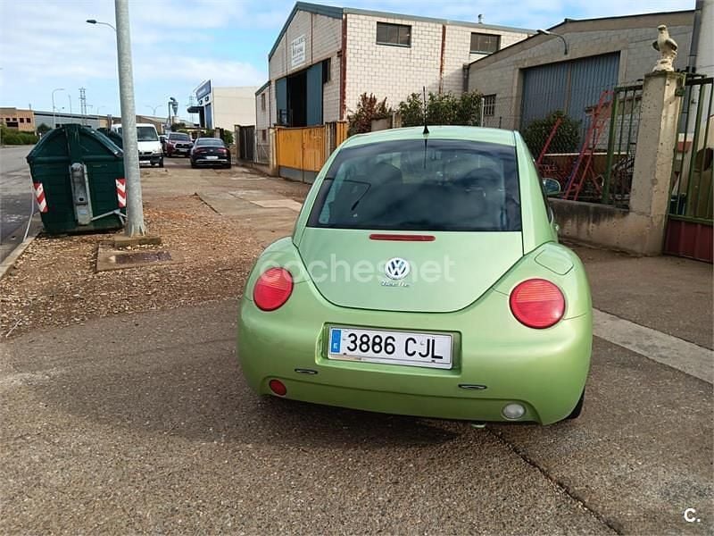 Verde Usado 2003 VW Beetle Berlina | 4800 € (Precio justo) - Imagen 1/4