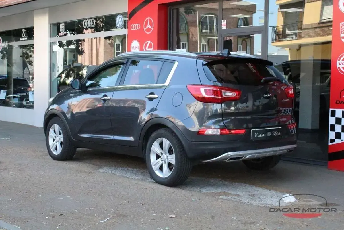 Usado Kia Sportage 116 CV (85 kW) 2011 Burdeos SUV