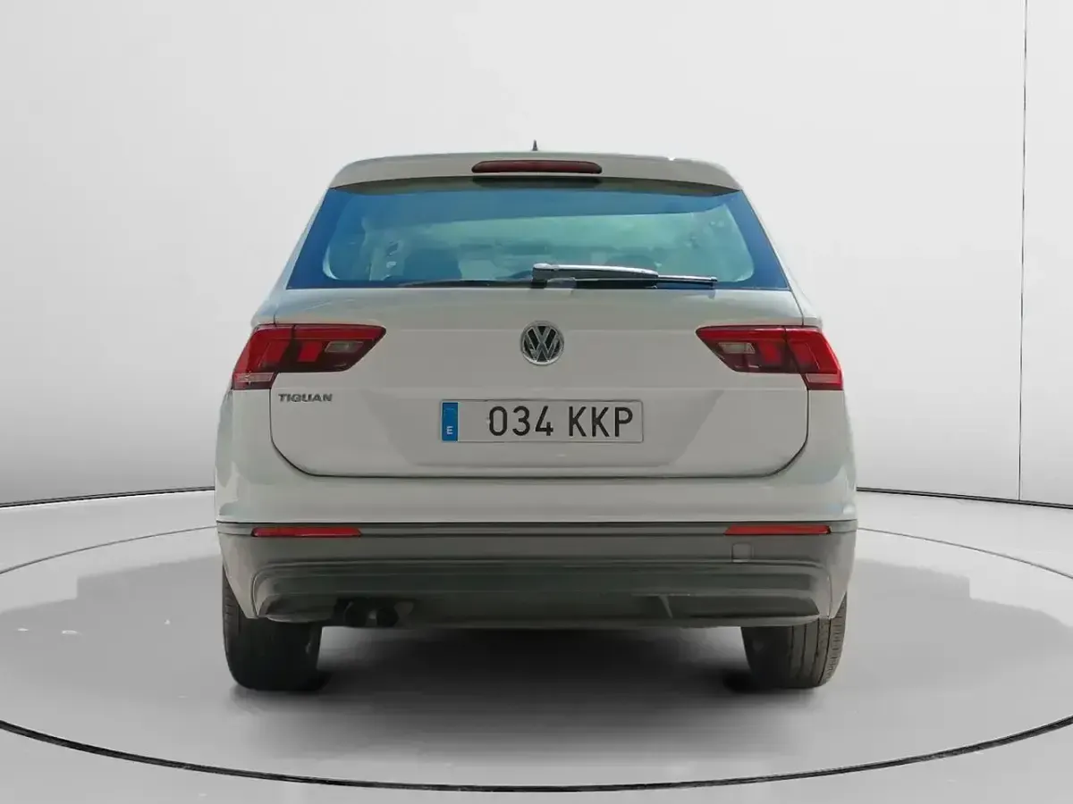 Usado VW Tiguan Edition 125 CV (91 kW) 2018 Blanco SUV
