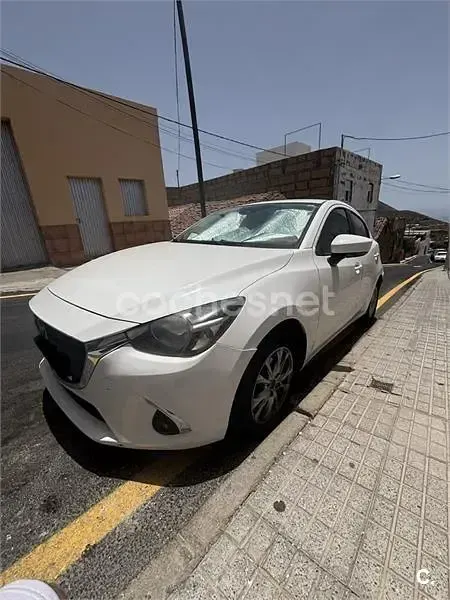 Usado Mazda 2 90 CV (66 kW) 2018 Blanco Berlina