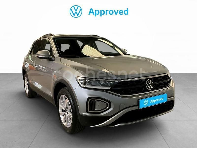 Gris / plata Usado 2025 VW T-Roc SUV | 25.990 € (Precio justo) - Imagen 1/4