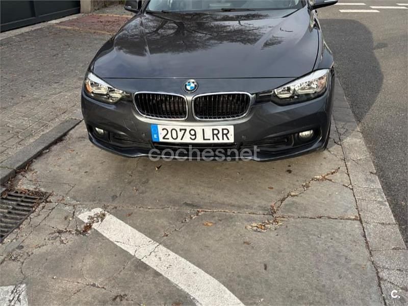Usado BMW 320 184 CV (135 kW) 2016 Gris / plata Familiar