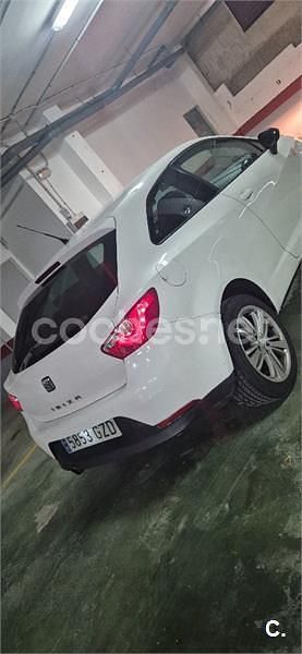 Blanco Usado 2010 Seat Ibiza SC Sport Utilitario | 4500 € (Precio justo) - Imagen 1/4