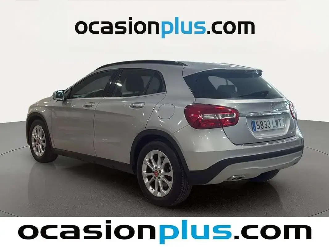 Usado Mercedes GLA200 Style 136 CV (100 kW) 2015 Gris SUV